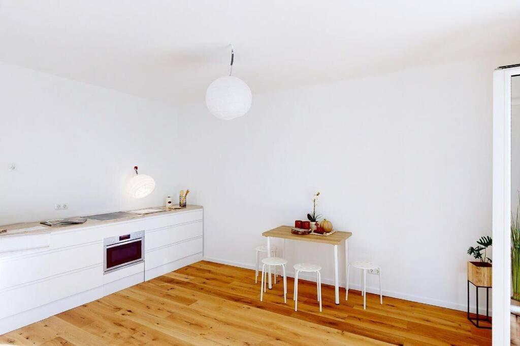 Apartamento Metro Viena